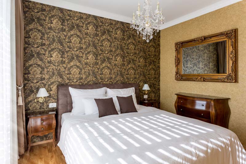 Différence entre chambre et suite, Parentis-en-Born