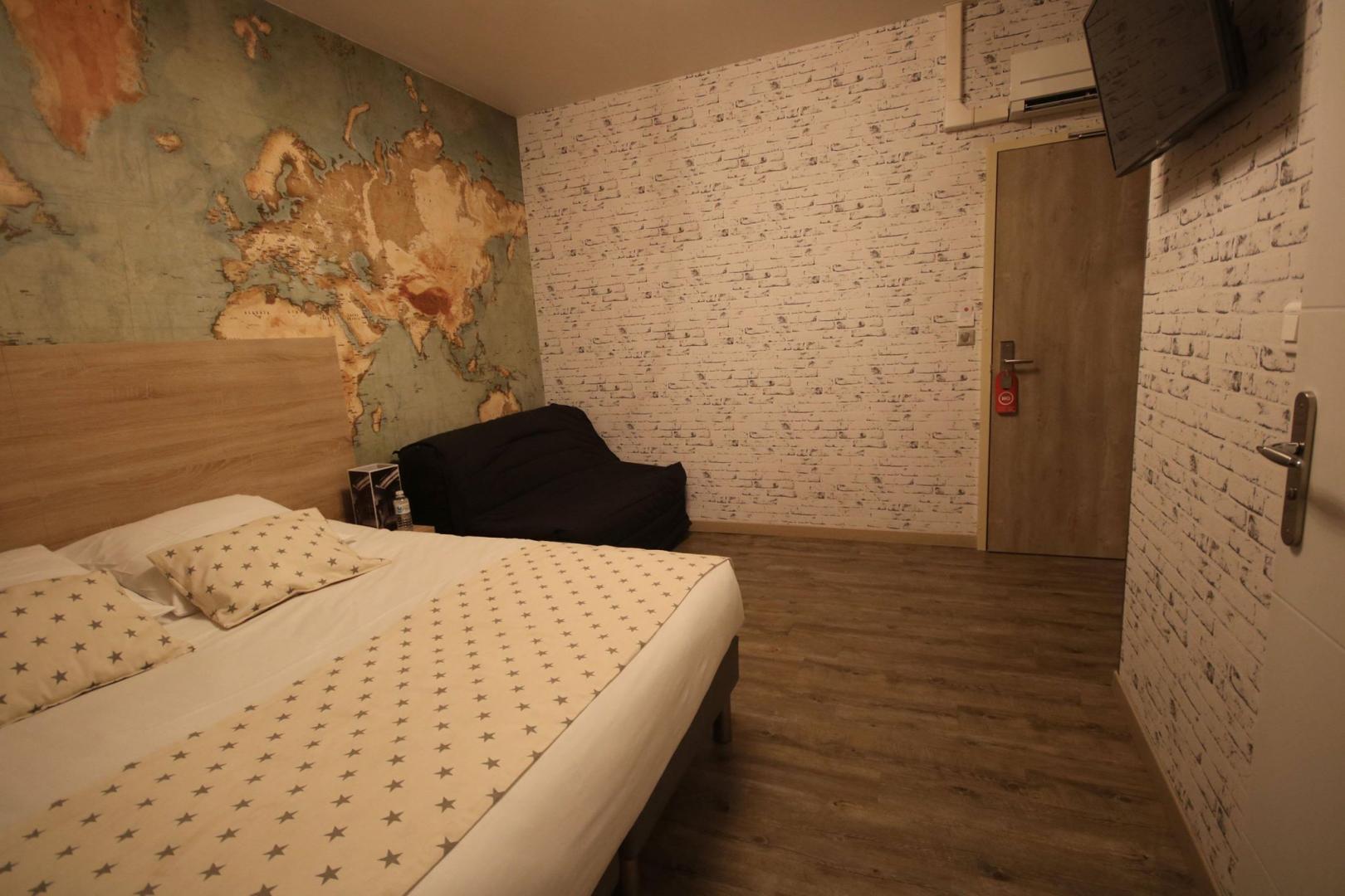 Chambre hôtel équipée, Parentis-en-Born